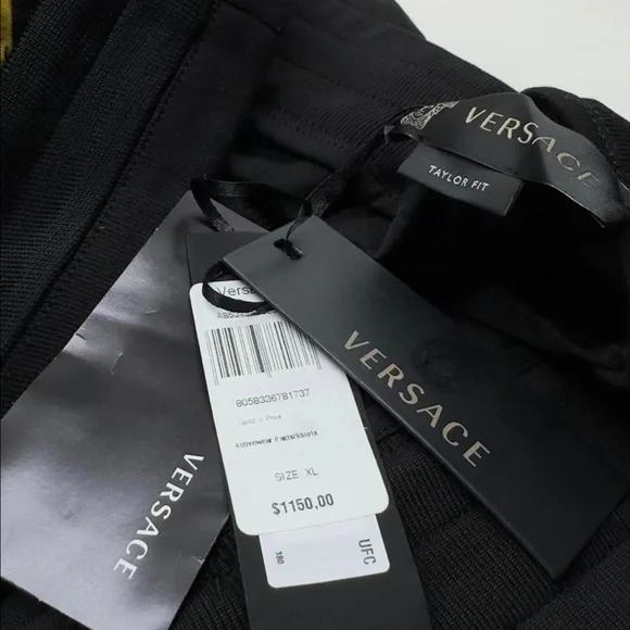 New VERSACE
Barocco Logo Sweatpants - Picture 4 of 10